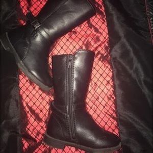 Black toddler boots